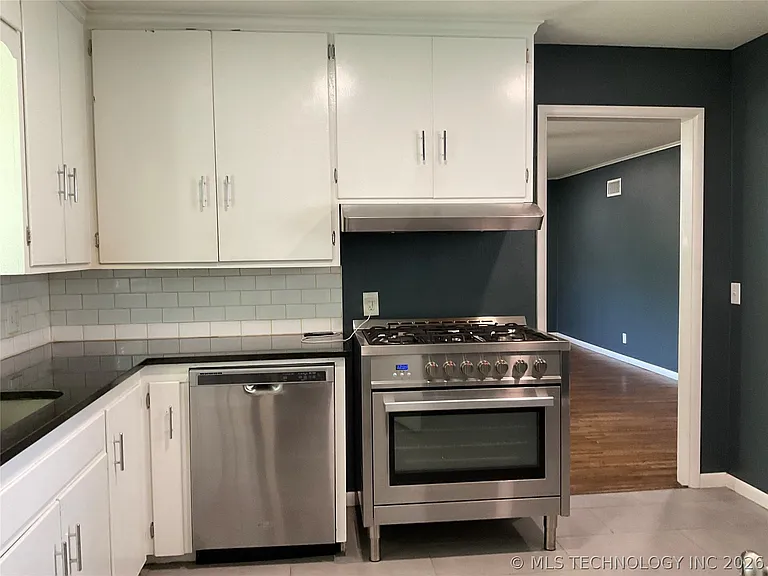 5745 E 27th Pl — Photo 6