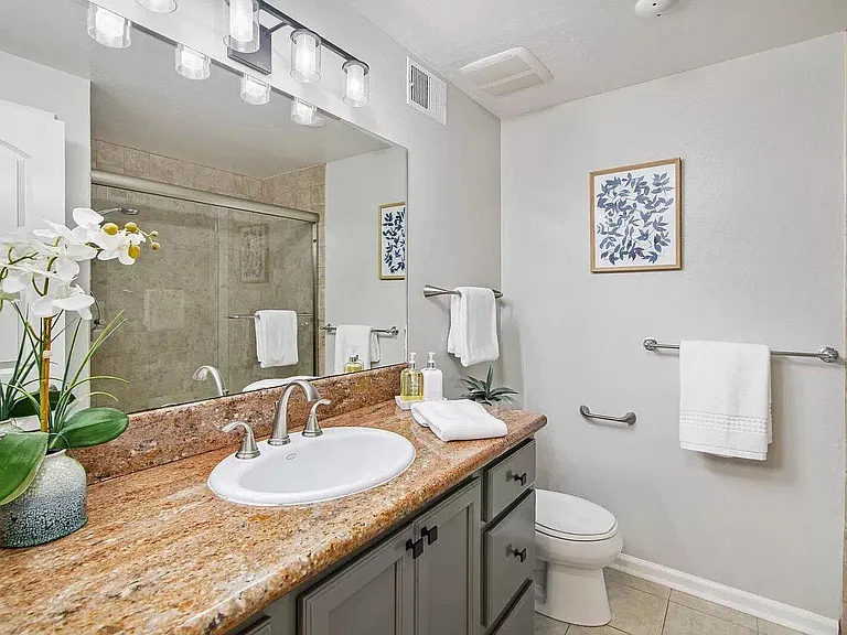 Master restroom