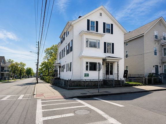 2nd image of 631 Walnut St