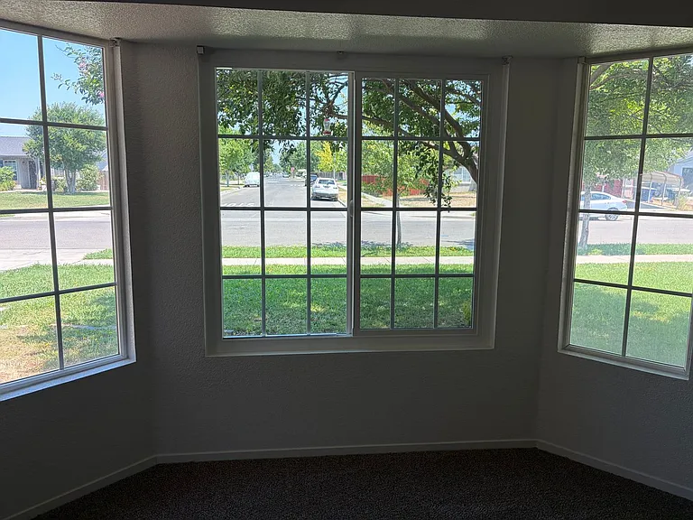 96 E San Clemente Dr — Photo 3
