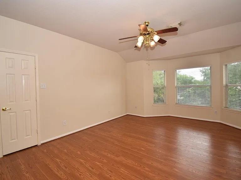 3810 Buckley Ln — Photo 14