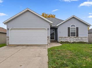 440 W White Ash Rd, Nixa, MO 65714