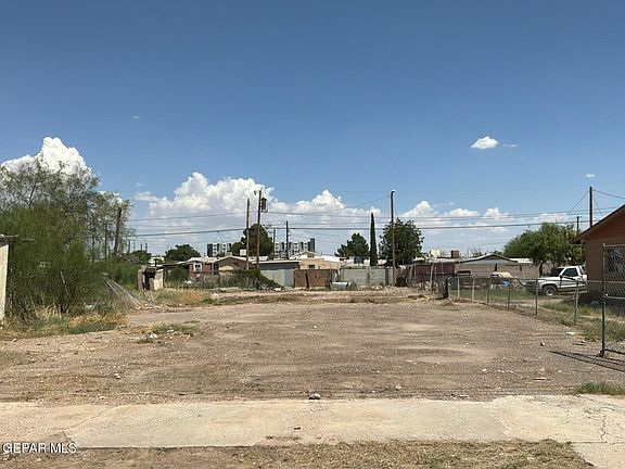 2nd image of 256 Val Verde St