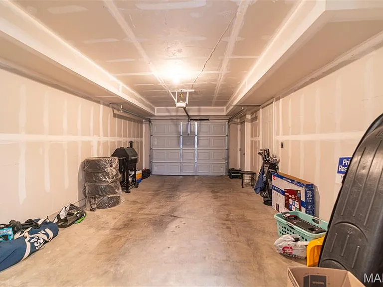 5004 Daggett Ave — Photo 30