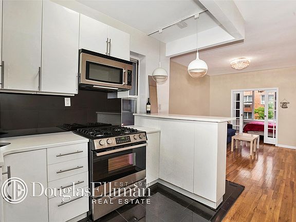 4th image of 238 E 84th St APT 3A