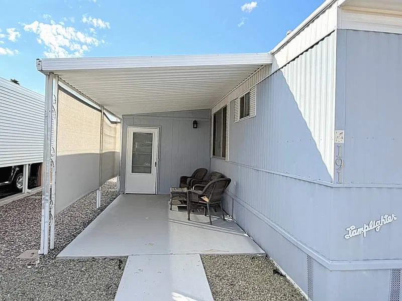 2 bed, 2.0 bath, 952 sqft, $16,500 — Photo 2