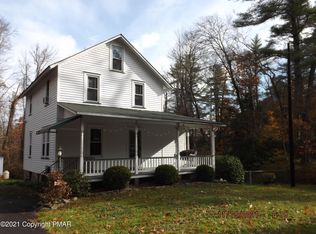 5472 Paradise Valley Rd, Cresco, PA 18326