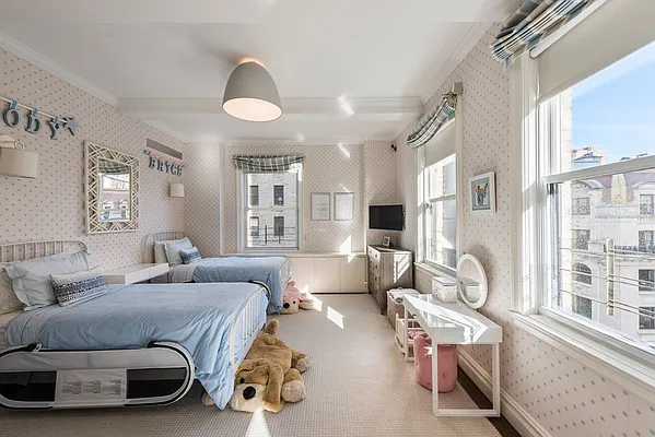 Sold by Nest Seekers International | media 8