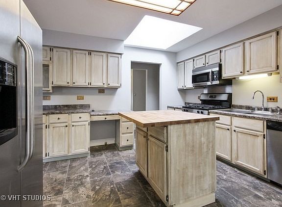 3rd image of 545 Arlene Dr