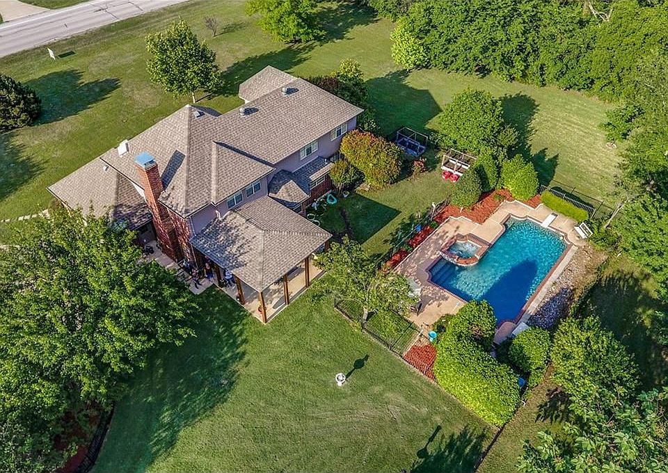 1st image of 8361 Meadow Hill Dr