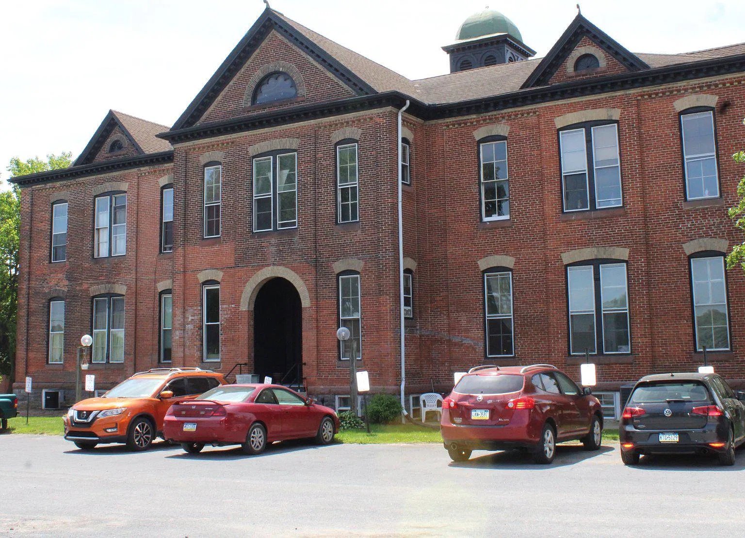 745 Manor St — Photo 3