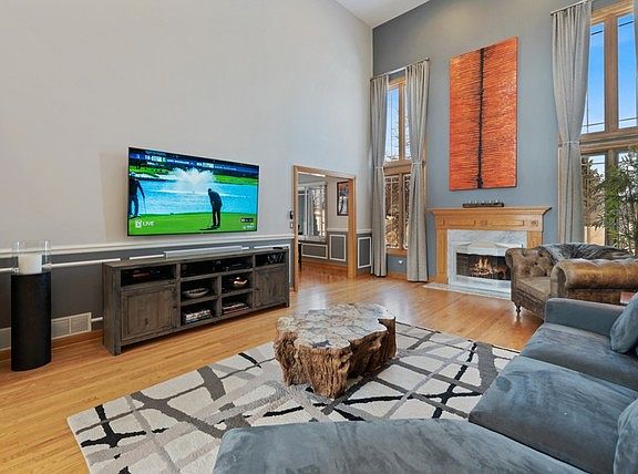 5th image of 11018 W 167th Pl
