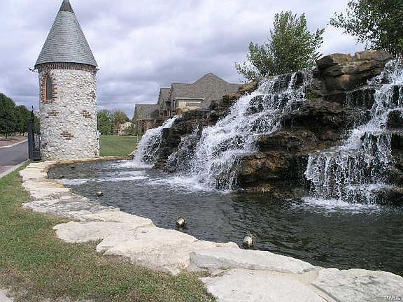 4th image of 5131 Donington Ct