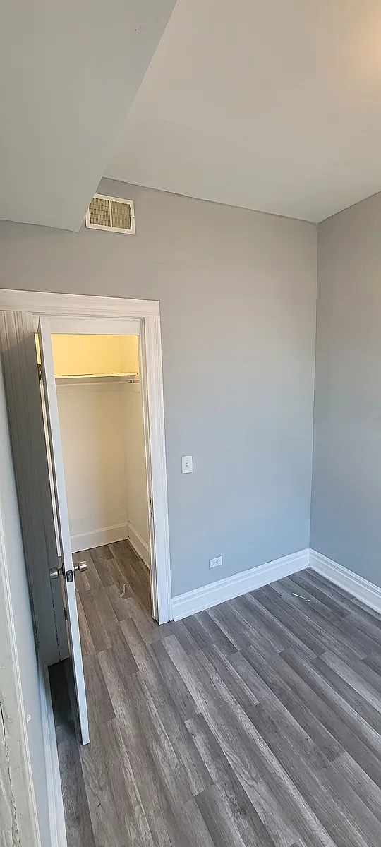 bedroom 1 - 4127 W Wilcox St #2