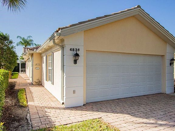 2nd image of 4836 Lasqueti Way