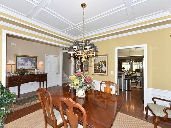5th image of 405 Beeton Ct #963