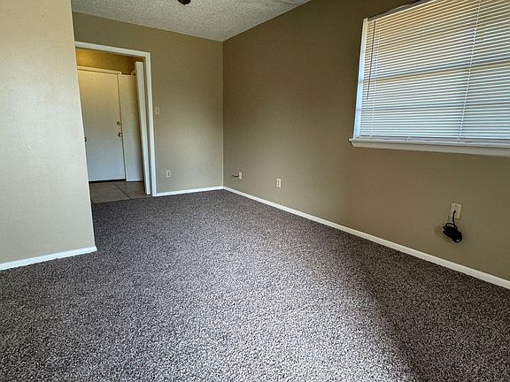4th image of 6607 NW Denver Ave