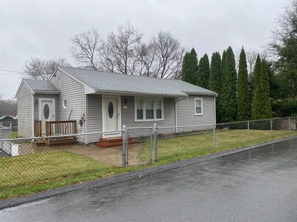 12 County St, Westport, MA 02790