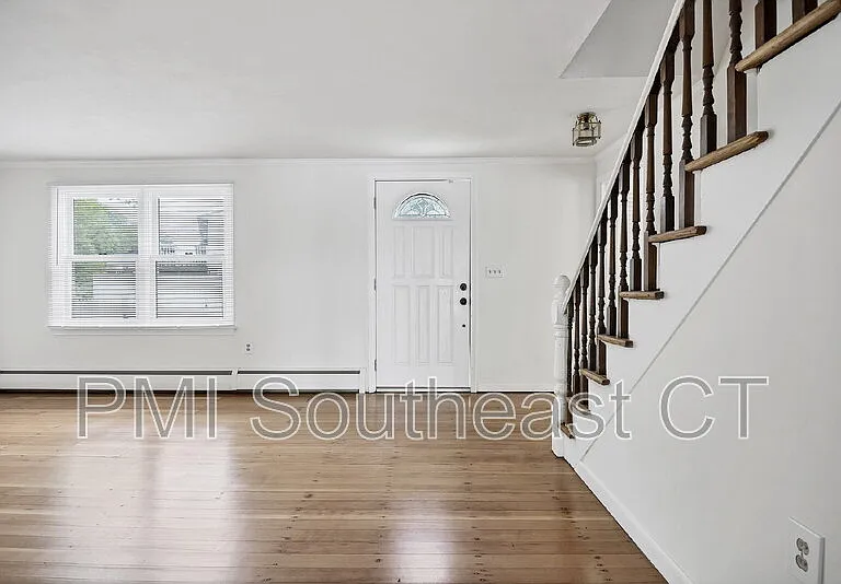 51 Lake Ave — Photo 2