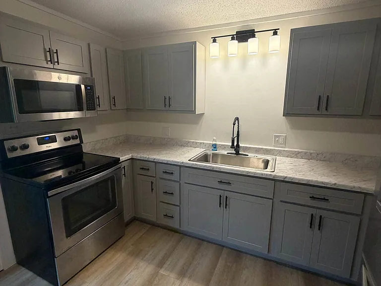 1072 Lake Dr — Photo 10