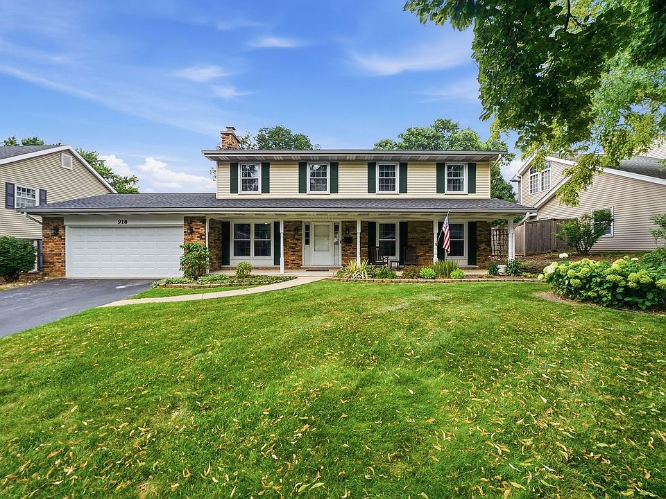 1st image of 916 Stratford Ln