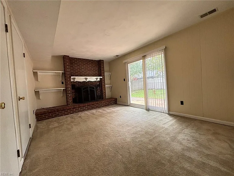 441 Woodlake Rd — Photo 9