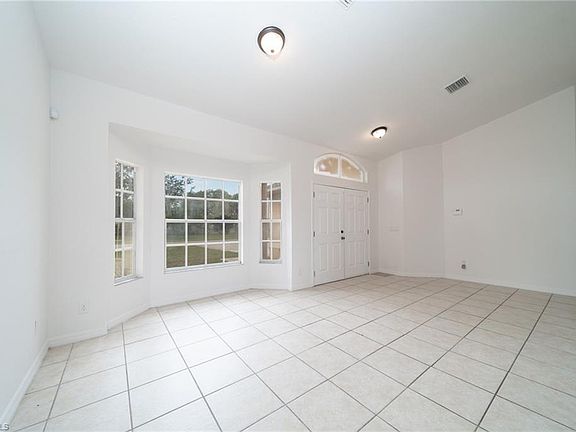 5th image of 1641 Country Club Pkwy