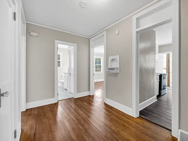 312 S Woodrow St — Photo 11