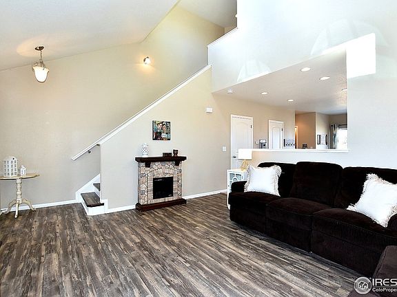 5th image of 554 Edenbridge Dr