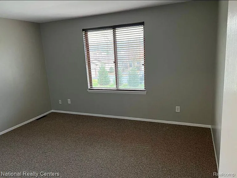 7210 Bluewater Dr #150 — Photo 8