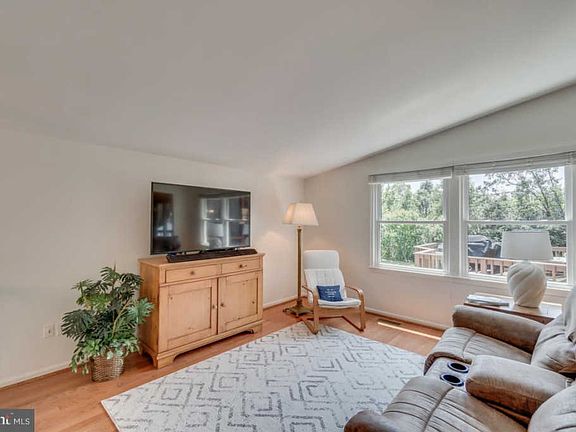 3rd image of 3210 Greenstone Way