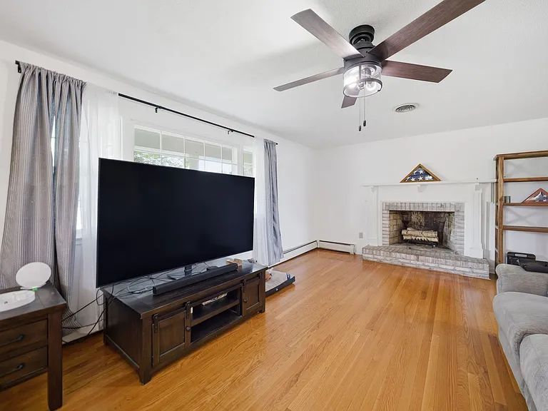 173 Colonial Dr #A — Photo 4