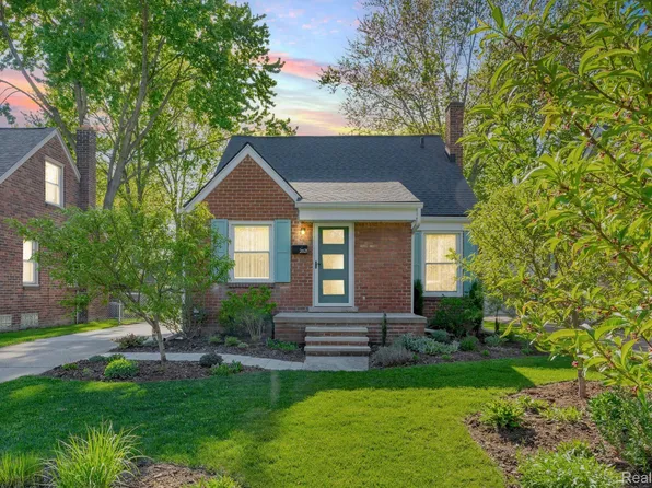 2621 N Connecticut Ave, Royal Oak, MI 48073