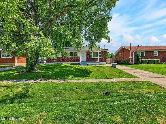 3rd image of 3015 Rockaway Dr