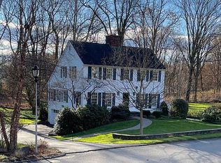 43 Thornwood Dr, Poughkeepsie, NY 12603