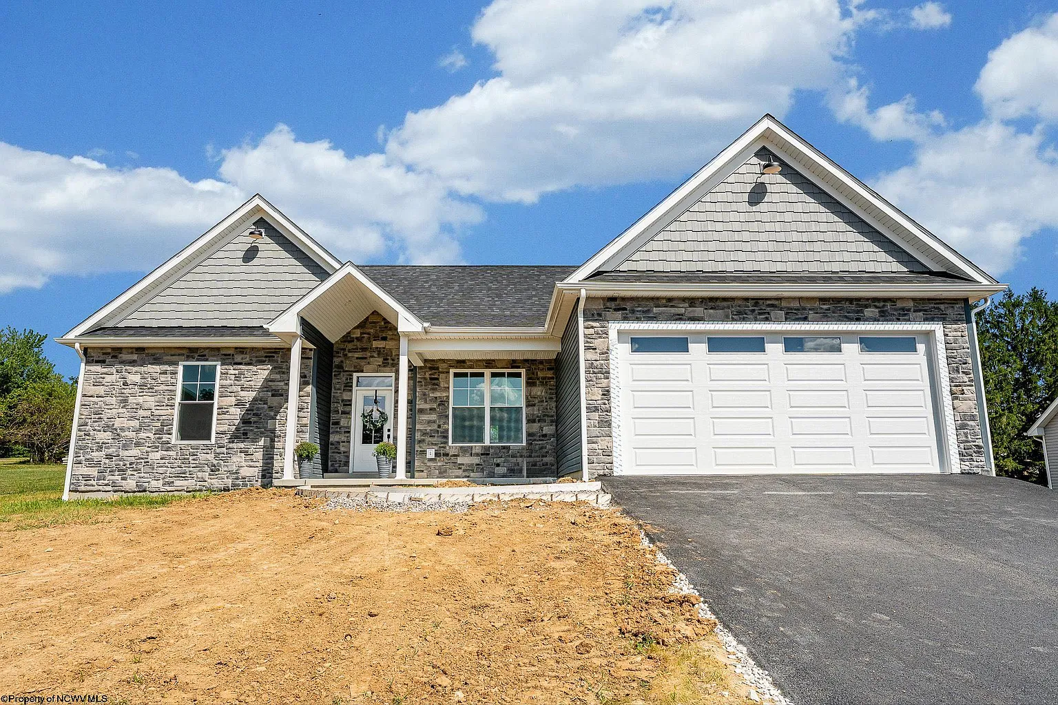 80 Baron Ct photo 1