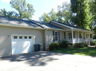 122 Stratford Cir, Colonial Beach, VA 22443