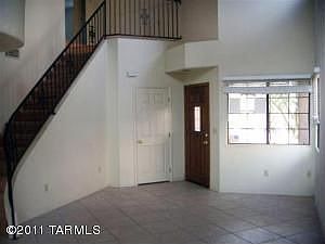 5th image of 719 W Annandale Way