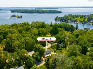 132 Regent St, Chester, NS B0J 1K0