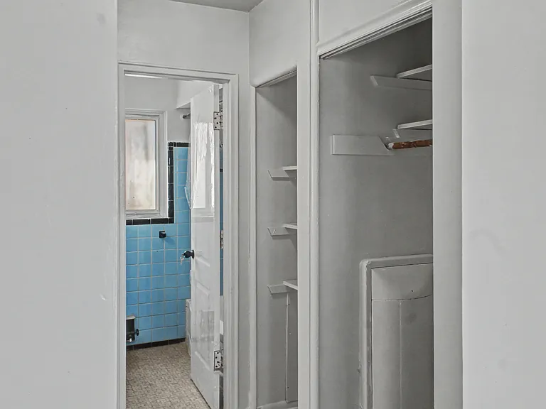15100 Tireman St #4 — Photo 7