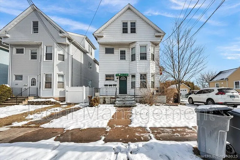 Building Photo - 121 2nd Ave #2