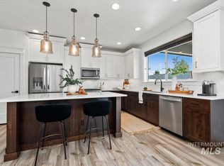 5897 W Riva Capri St, Meridian, ID 83646