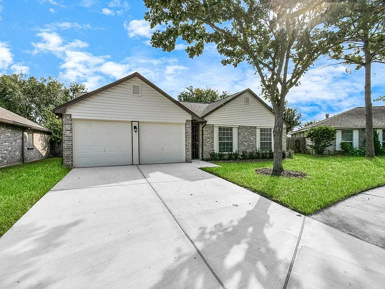2210 S Ferrisburg Ct — Photo 1