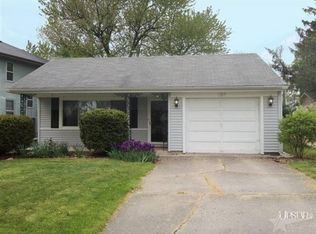 102 S Cornell Cir, Fort Wayne, IN 46807