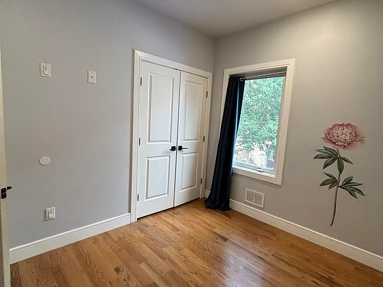 251 Manhattan Ave #1 — Photo 7