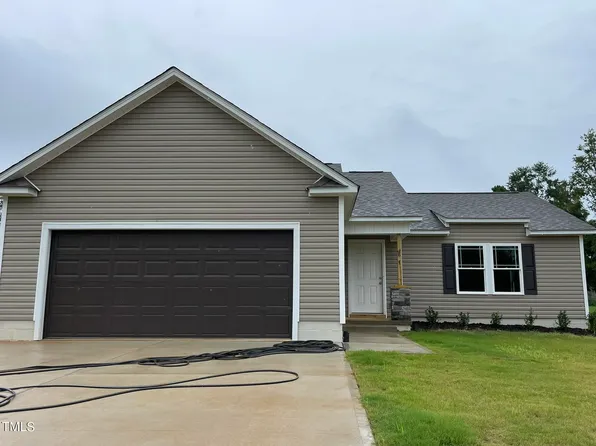 83 Oakfield Trace Dr, Four Oaks, NC 27524