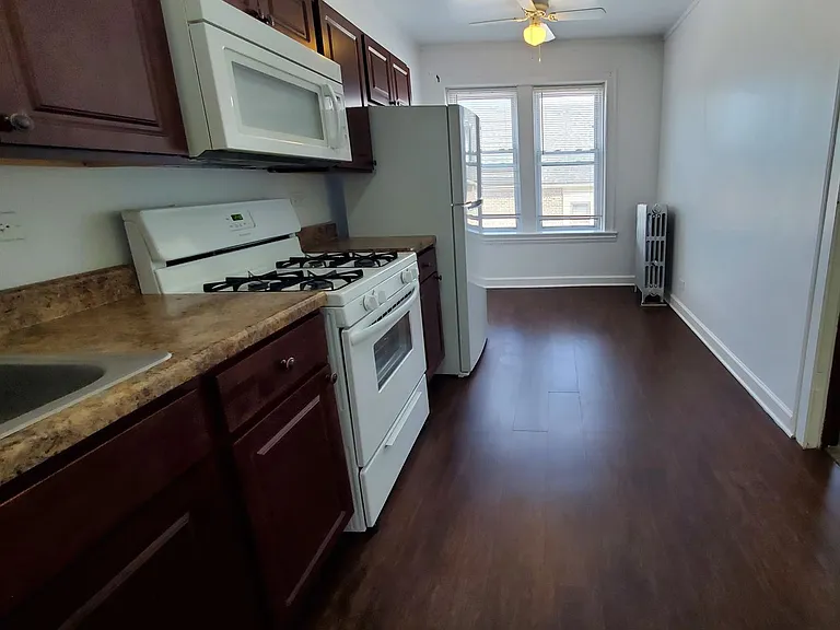 3056 W Irving Park Rd #2E — Photo 16