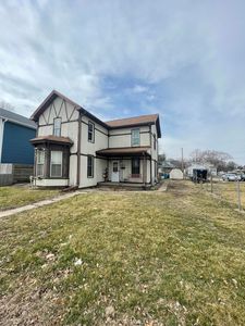 813 E 8th St, Muscatine, IA, 52761