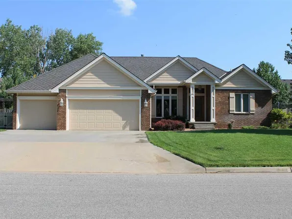 108 W 36th Ave, Hutchinson, KS 67502