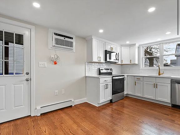 3rd image of 9A John St #1